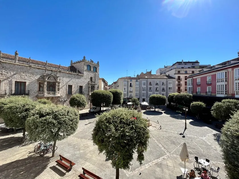 Plaza de Libertad, next to El Cid Campeador - Image 1