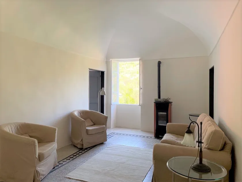 BEAUTIFUL APARTMENT WITH TERRACE AND GARDEN - Image 1