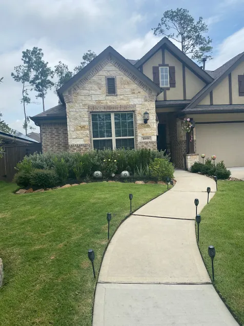 Cute centrally located 1 bedroom unit. - Image 1