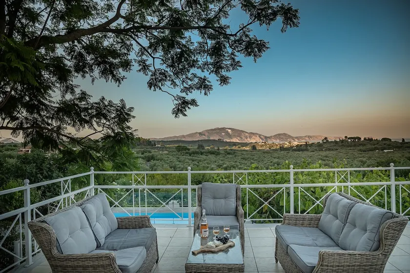 Villa con piscina privada y vistas al mar - Image 1