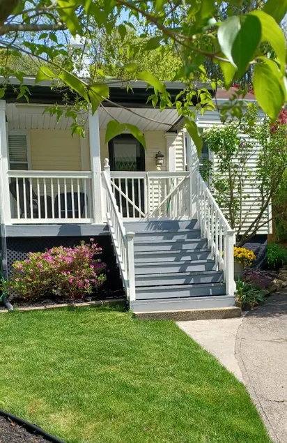Bright and Beautiful one bedroom Cottage - Image 1