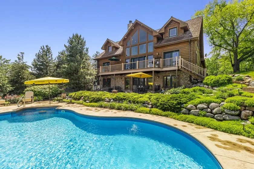 Fabulous Cabin - Image 1