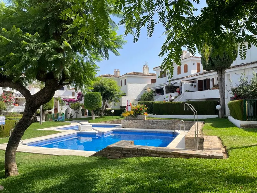 4 Bedroom Townhouse 200 meters from the Beach! - Image 1