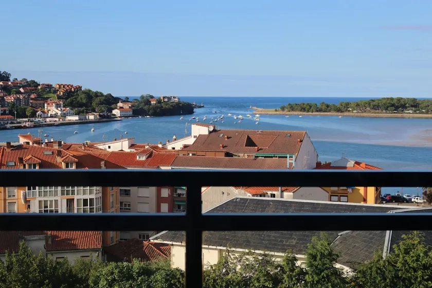 Beautiful duplex with beautiful bay views. - Image 1
