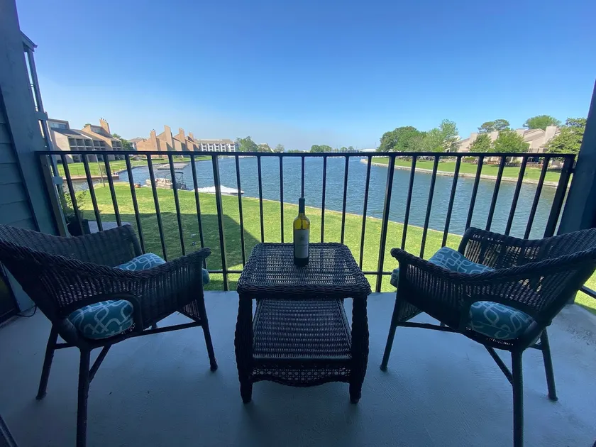 Lovely 2b/2b Condo With Great Lake Conroe View! - Image 1