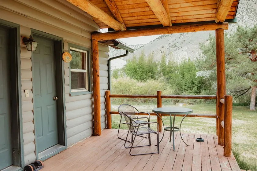 Stagecoach Stop Cabin - Image 1