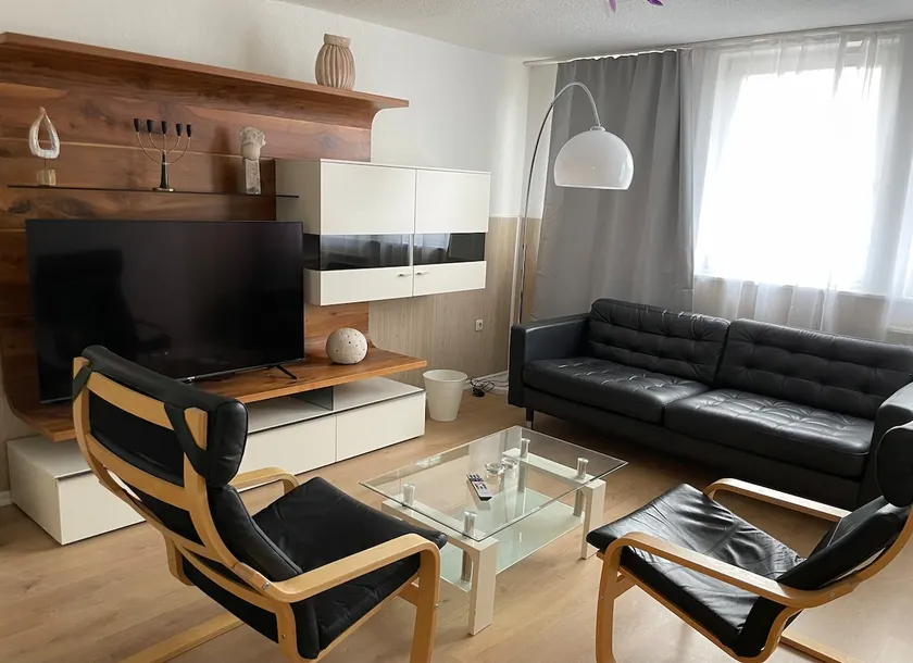 H&H Apartment im Herzen der Stadt Nr 17-Karl mit Küche, Wohnzimmer und Esstisch - Image 1
