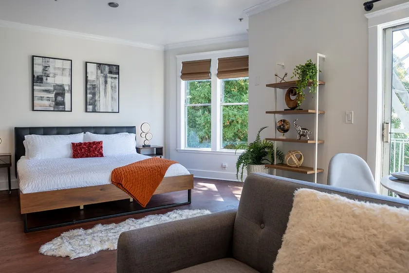 King Bed Studio w/ Full Kitchen in Lower Haight - Image 1