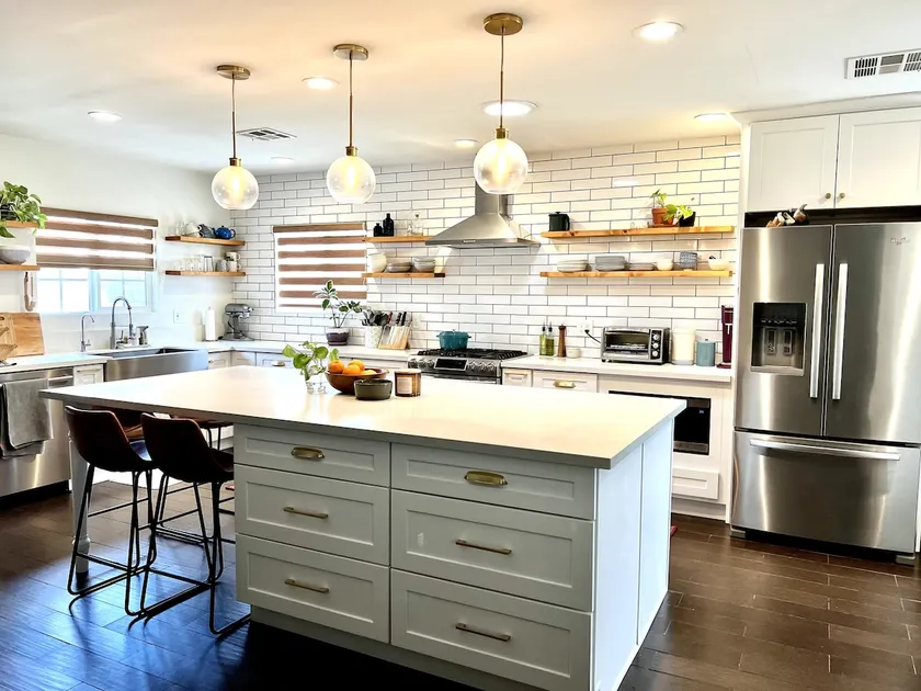 Modern 3 BR Home with Entertaining Kitchen & Patio - Image 1