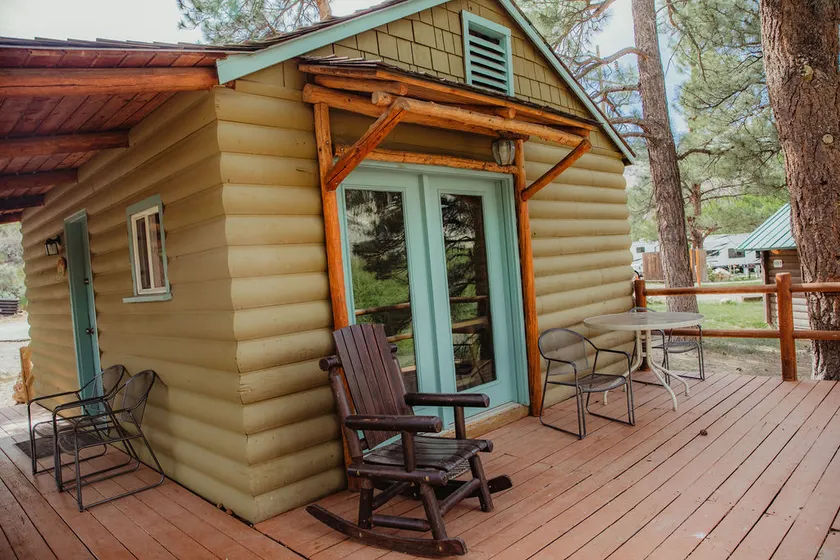 Scenic Paiute Pines Cabin right along the river! - Image 1