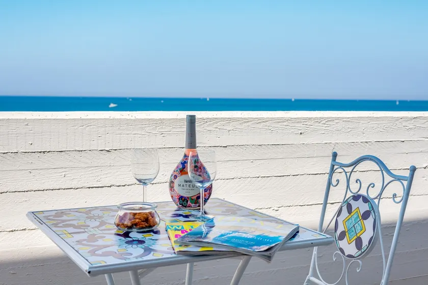 GuestHost - Waterfront Apartment with seaview balcony - Image 1