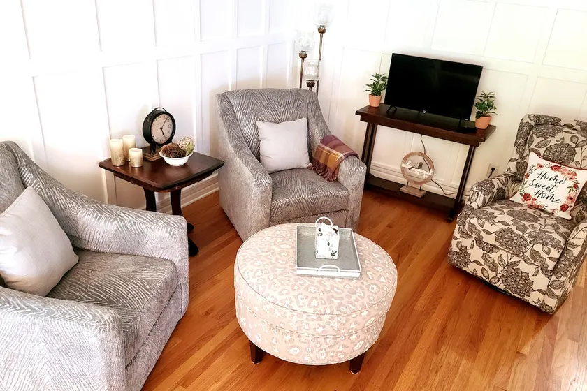 Cheshire House // Family Home, Fenced Yard, Pet Friendly, 2 mi from Mayo Clinic - Image 1