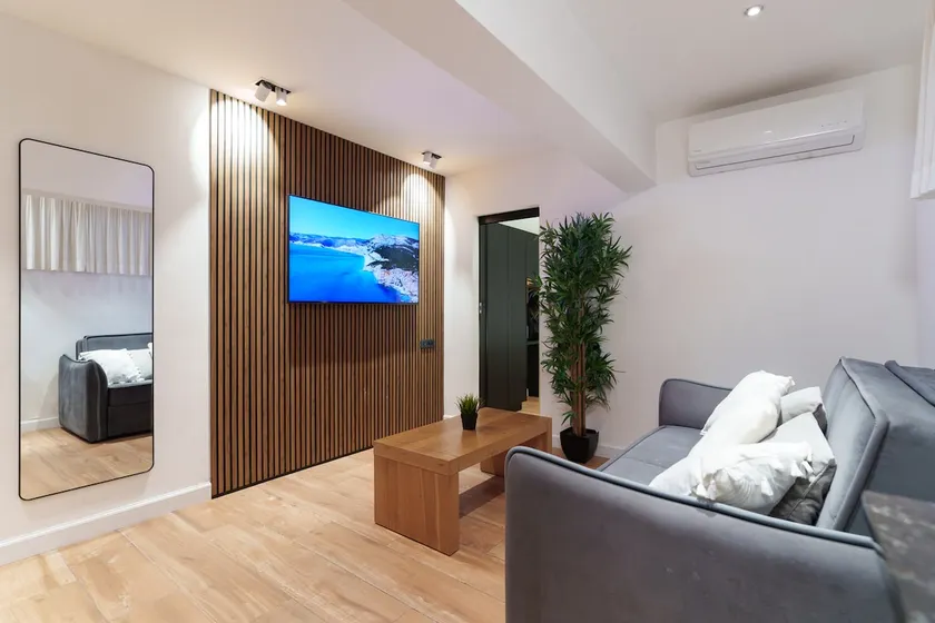 Suite 432B - Image 1