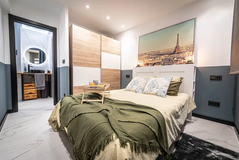 Modern apartment in downtown Bizkaia - Image 1