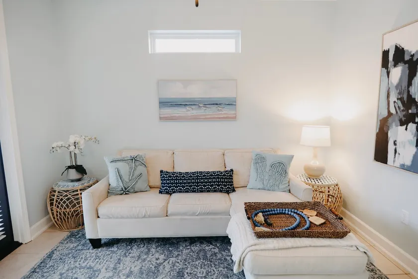 Pristine home near Destin, shopping & Eglin AFB - Image 1