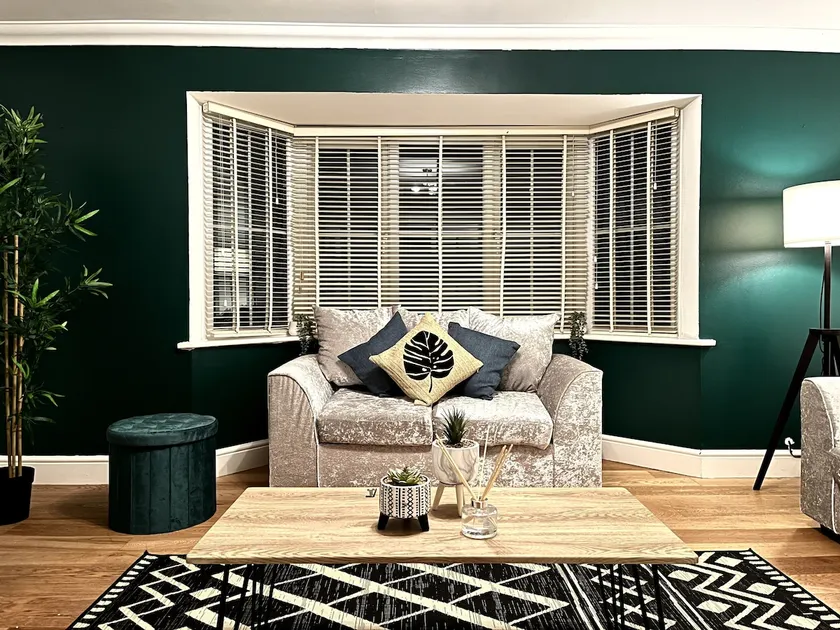 Luxury 3 Bed Detached Home In Windsor - Image 1