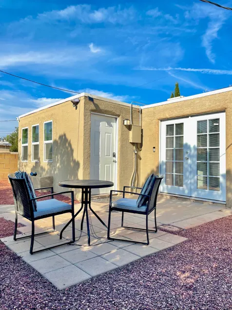 Charming, Cozy and Private Casita near Uptown - Image 1