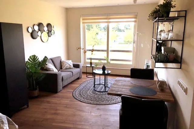 Modern studio on the Purmerend golf course - Image 1