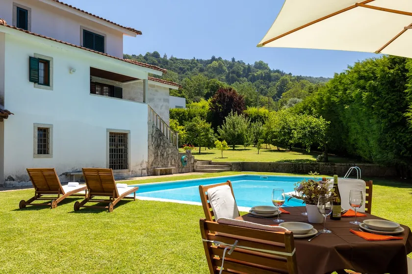 Luxury Classic Villa with Private Pool - Image 1