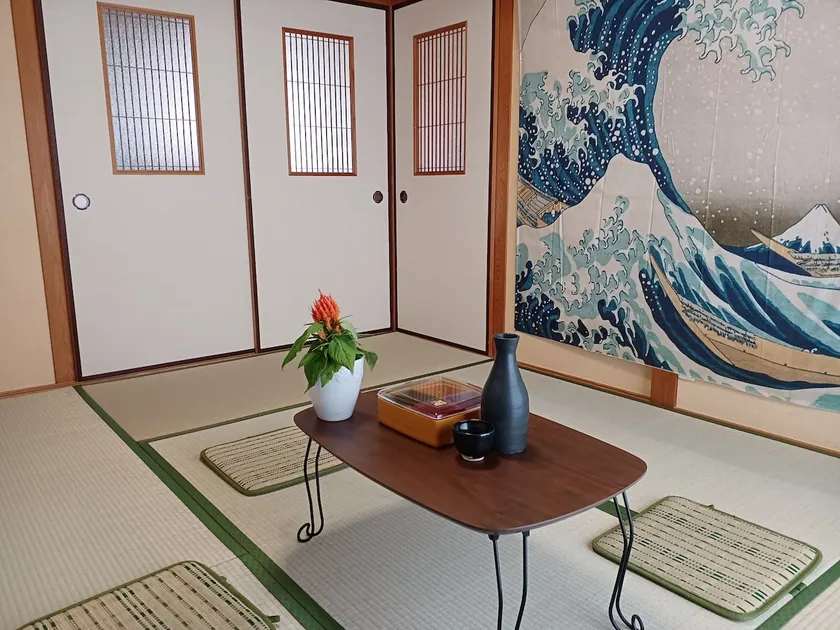 [Kumano Shirahama MIZUKI-YA] Shirahama Station is a 7-minute drive!20-minute drive to the World Heritage Kumano Kodo Entrance!Sleeps 9 - Image 1