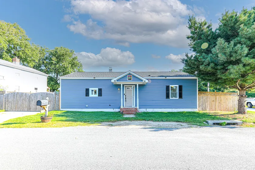 Culinary delight/Wi-Fi/Large Deck/Ample Parking - Image 1