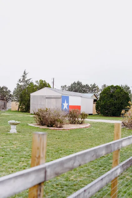 Templeton Farmhouse: Near Airport, Zoo, ACU, HSU - Image 1