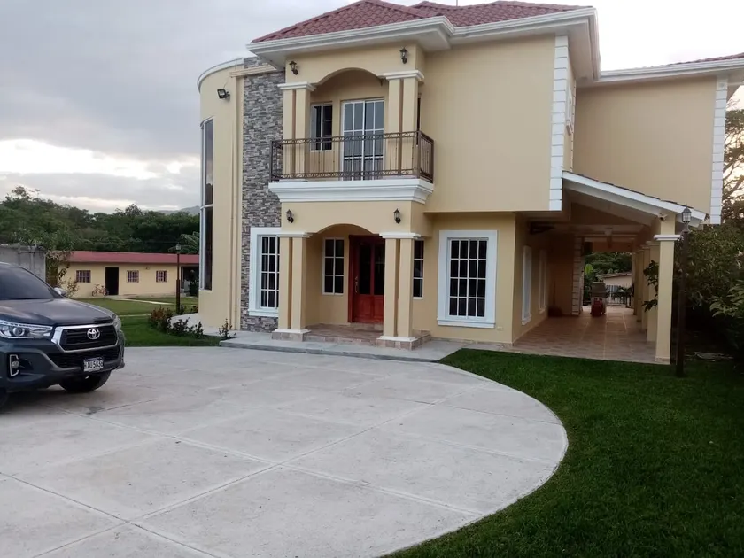 Casa Kastenn - Image 1
