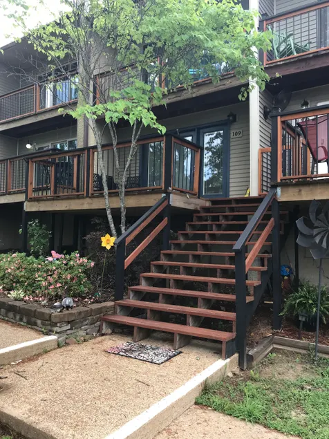 Cozy 2 Bedroom Condo, ready to make you SMILE! - Image 1