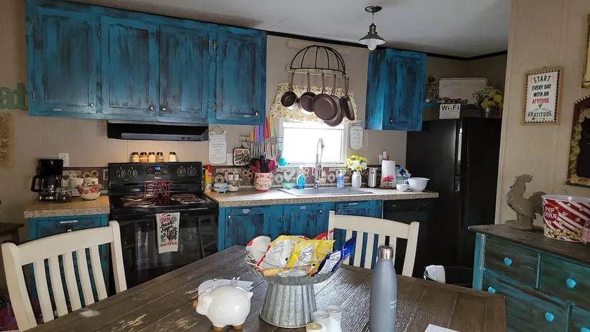 2 bed 2 Bath sits on 35 acres! Pet friendly! - Image 1