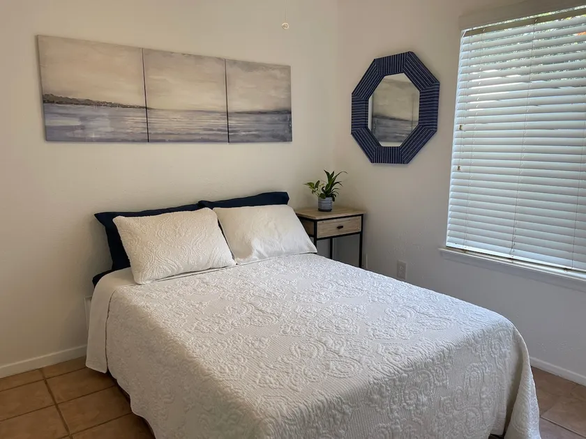 Cozy Convenient Townhome - Image 1