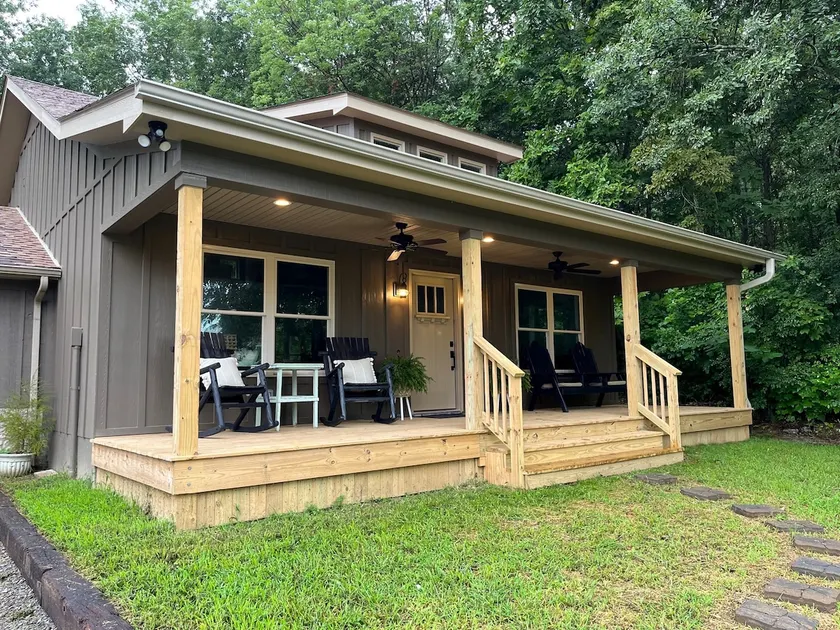 Forest Lodge: A peaceful refuge. - Image 1