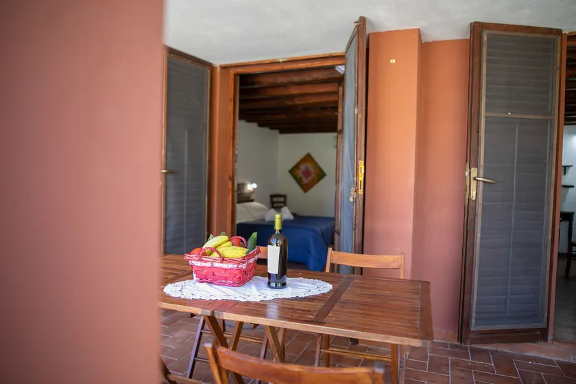 Two-room apartment with garden view cin:it082027C26lwqklij - Image 1