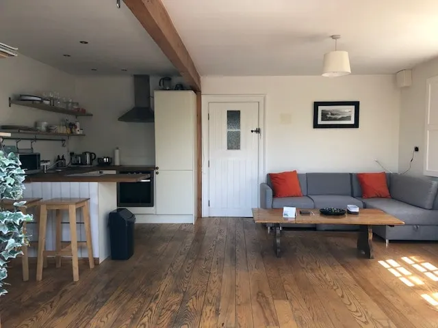 Lovely one bedroom apartment with cosy stove - Image 1