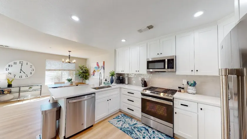 Casa Imperial: An Elevated 3-Bedroom Townhome - Image 1