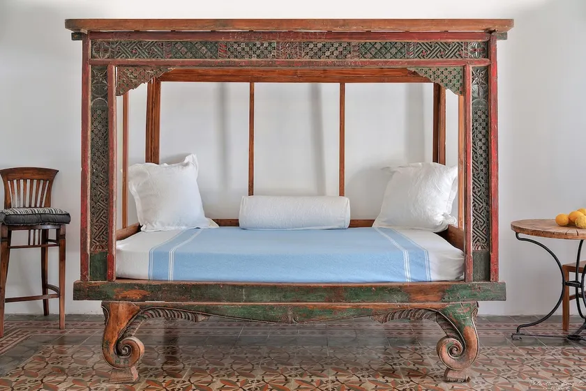 White Mulberry House - Image 1