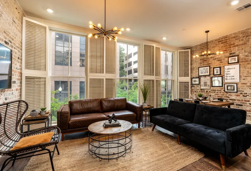 Stylish 2BD/2BA | Near French Quarter & Food - Image 1