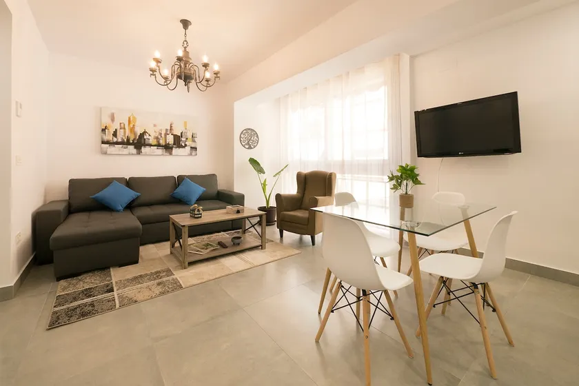 Apartamento Ribera del Genil Centro - Image 1