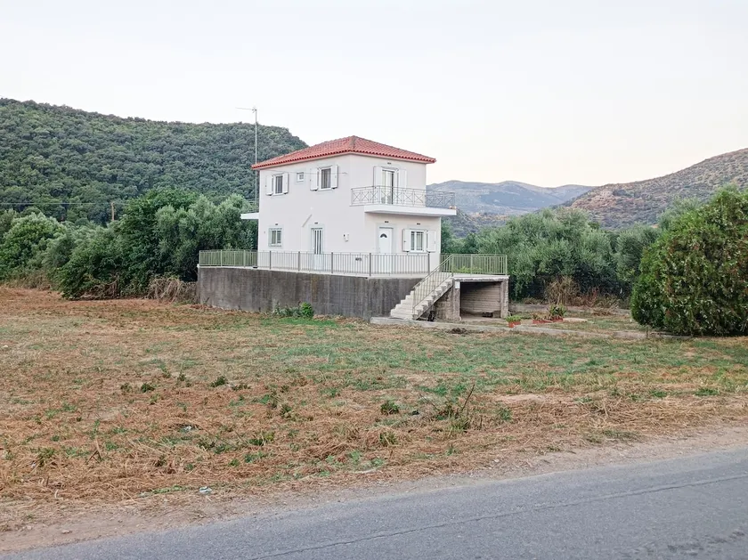 Zoi's Hοuse.Vacation home in Mani near Vathi beach - Image 1