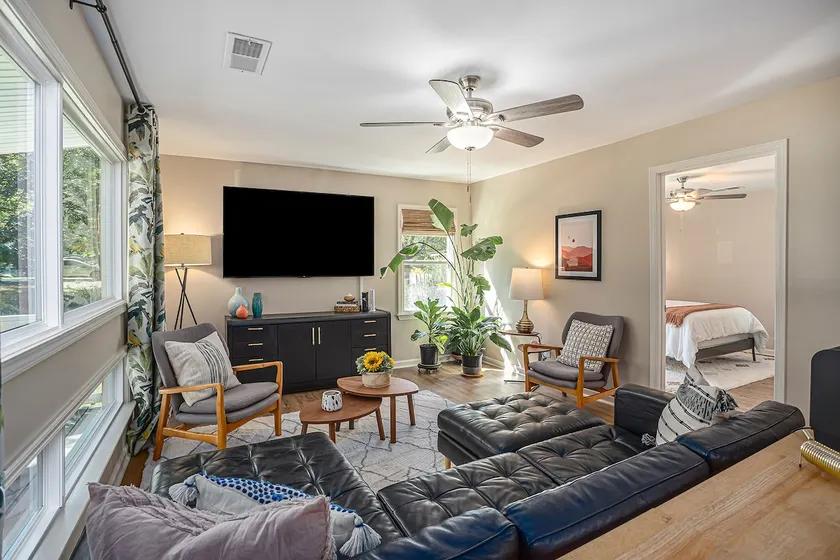 Spacious Getaway w/Fast WiFi, Chef’s Kitchen for 8+ - Image 1