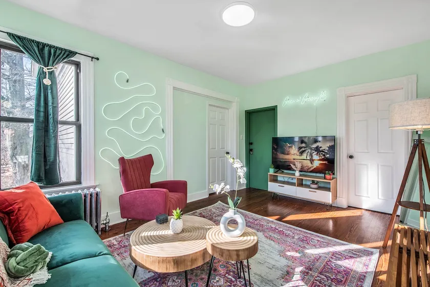 GreenN'Groovy: East Rock 5 mins to DT|Yale 5 beds - Image 1