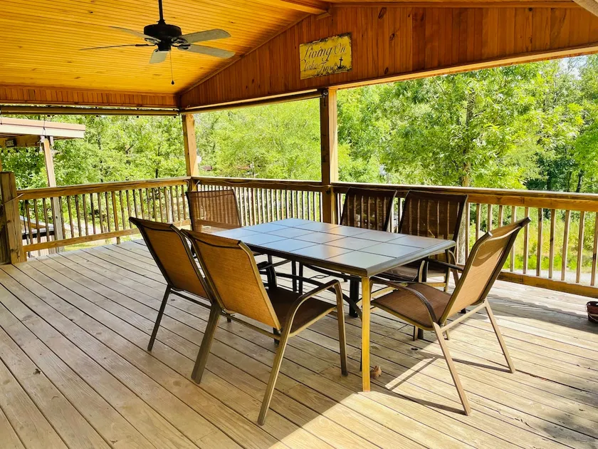 Lake Greeson Getaway - Image 1