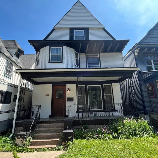 Downtown Duplex w/GameRoom, Sleeps 14 (Both Units) - Image 1