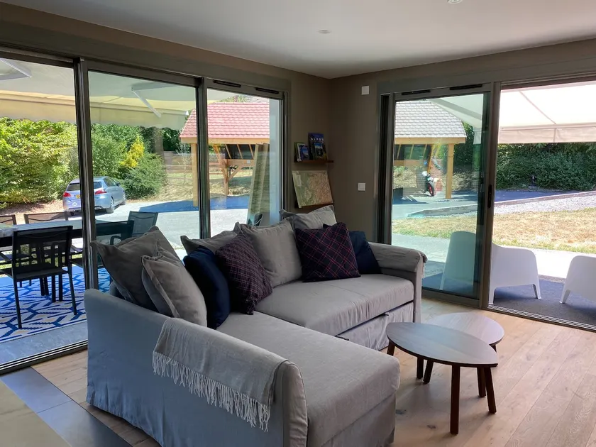 Cosy 55 m2 renovated with terrasses & parking - Image 1