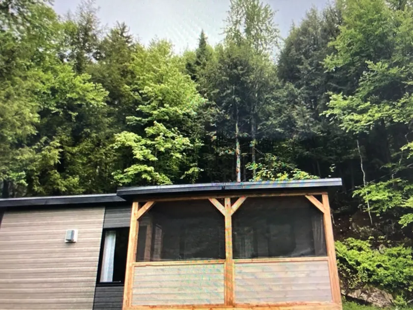 La Chouette – Lakeside and Forest Chalet - Image 1