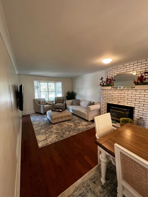 Gorgeous & Cheerful 4-bedroom home for big groups - Image 1