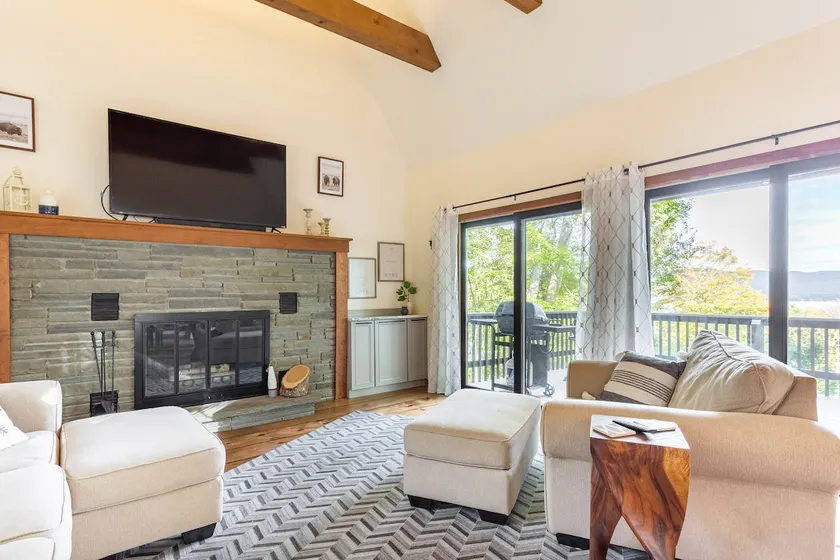 Hidden Gem Lake George - Lake View & Beach Access - Image 1