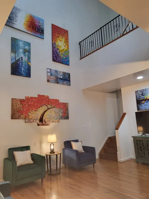 Reservoir Hill Mansion - Image 1