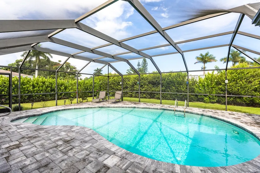 Naples - heated pool with 3BR/2BA, house - Image 1