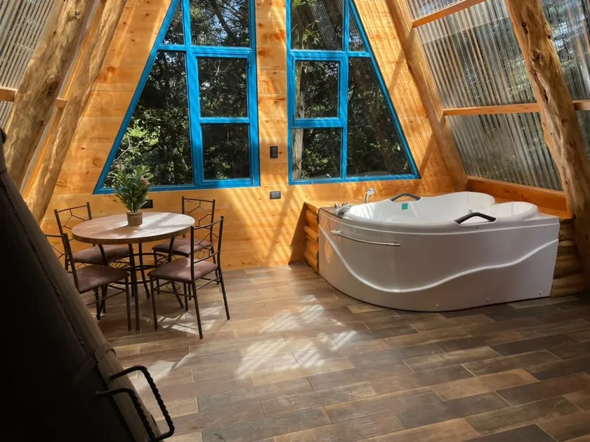 Cheerful little cottage with a view of the forest!! - Image 1