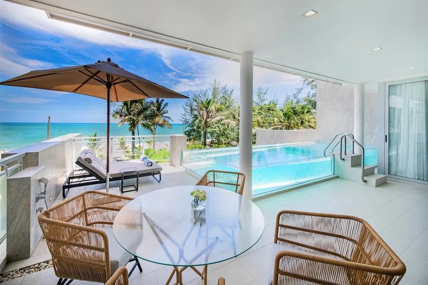 Beachfront Residences - Stunning Sea and Lake View - Image 1